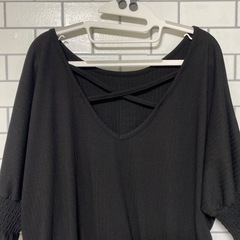 💛背中クロス開き  ストレッチありトップス の画像