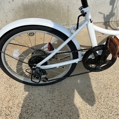 20インチ　折りたたみ自転車　変速6段階　ベルライト良好の画像