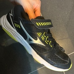 子供靴スニーカー20.0mizunoの画像