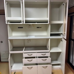 食器棚、要りませんかの画像