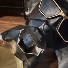 ブルドックのサイドテーブルの画像