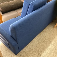 【ジモティー割引で最大15％OFF⭐️】 3人掛けソファー ブルーの画像