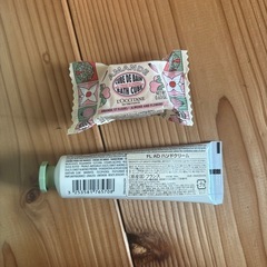 新品未使用　箱入りロクシタン　スキンケアセットの画像