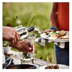 未使用　IKEA イケア SVALKA スヴァルカ スナップスグラス  4ピース　　クリアガラス 4cl 太めの脚 小ぶりのボウル 食器洗い乾燥機OKの画像