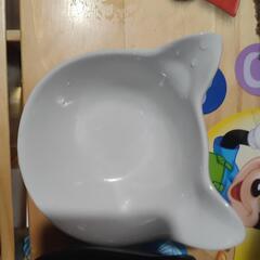 猫ちゃんの食器おやつ入れの画像