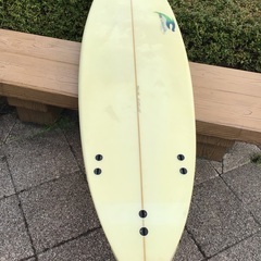 サーフボード　フィン無しですの画像
