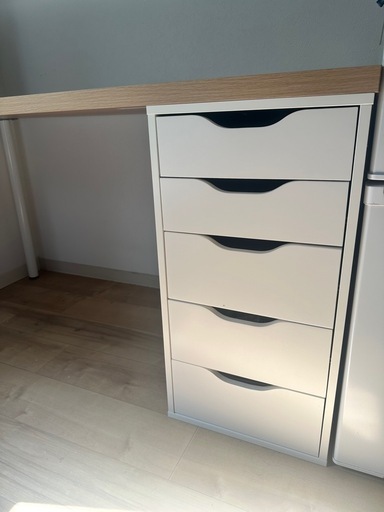 IKEAの机