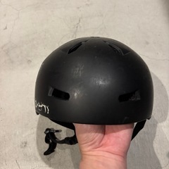 ヘルメット　bern バーン　スケート　スノボ　スケボー　オフトレの画像
