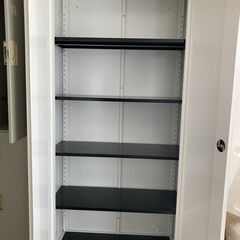 A4スチール書庫 鍵2本付き 5段両開き 下置き用 幅880×奥行400×高さ1850mm　ホワイト  の画像