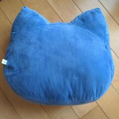 ふゆにゃんクッションの画像
