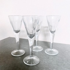未使用　IKEA イケア SVALKA スヴァルカ スナップスグラス  4ピース　　クリアガラス 4cl 太めの脚 小ぶりのボウル 食器洗い乾燥機OKの画像