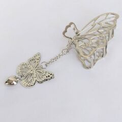 ヘアクリツプ　蝶　シルバーの画像