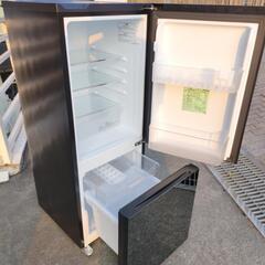 Hisense　2ドア冷蔵庫　154リットル　ガラス扉の画像