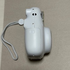 【本体のみ・動作OK】チェキ instax mini 11 ホワイト｜傷ありの画像