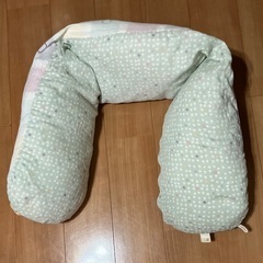Hoppetta ホッペッタ シャンピニオン ママ&ベビー授乳クッションの画像