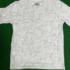 ⑧アンダーアーマー Tシャツの画像