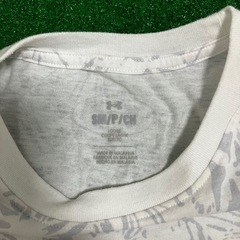 ⑧アンダーアーマー Tシャツの画像