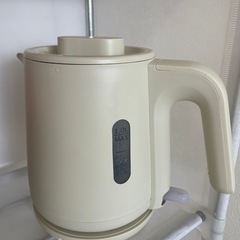 電気ポットの画像
