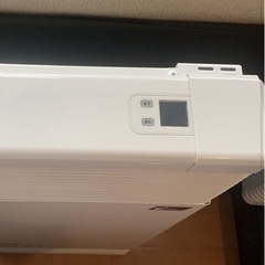 新品未使用　インターセントラル　パネルヒーター 自然対流式パネル型ヒーター 縦型タイプ 200V 500W TPN-0502Aの画像