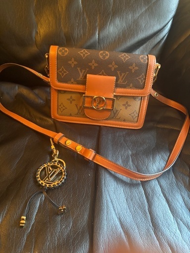 【メーカー・型番・製造年数】 Louis Vuitton（ルイ・ヴィトン） 型番(モデル番号)：M44580