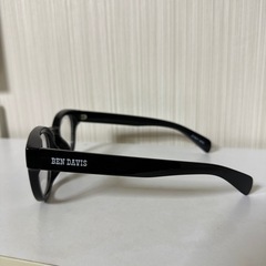 伊達メガネの画像