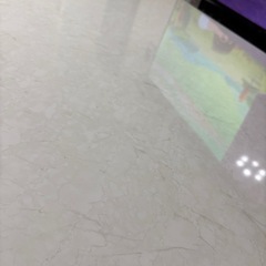 ダイニングテーブルの画像