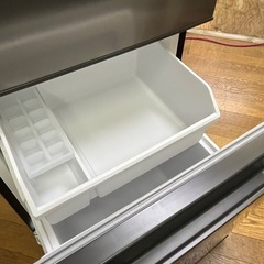 激安冷蔵庫!! AQUA 2023年 135L AQR-14N(S) 右開き 凹みありの画像