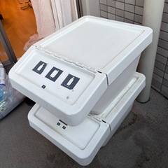 ゴミ箱  8月26日までの画像