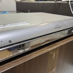 37型液晶テレビ、HDD/DVDレコーダーの画像