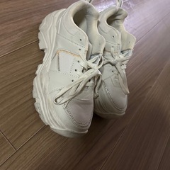 厚底靴の画像