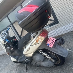 ⭐︎激安即乗り⭐︎ ヤマハ　シグナス 2型　台湾五期　リアボックス付き！の画像