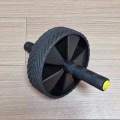 ダンベル16kgセット＋腹筋ローラー＋ハンドグリップ まとめての画像