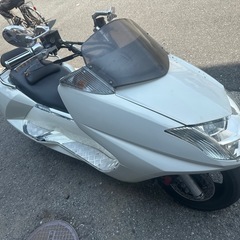 ⭐︎激安低走行⭐︎ヤマハ　マグザム　大人気　ホワイト　カスタム　自賠責R7/9付き！の画像