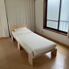 シングル ベッドフレーム　IKEA シングルマットレス　枕　セットの画像