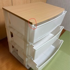 【値下！早い者勝ち！】ニトリ製木目調天板チェスト 　の画像