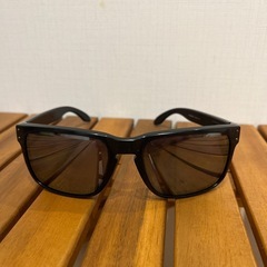 オークリー サングラス プリズムの画像