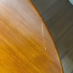 豆型ローテーブルの画像