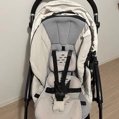 コンビ　ベビーカーの画像