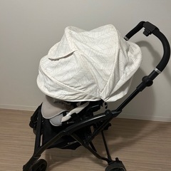 コンビ　ベビーカーの画像