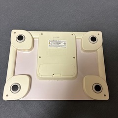 オムロン　電動体重計の画像