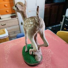 鹿の置物の画像