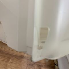 ニトリの大きな白い引き出し（壊れています）の画像