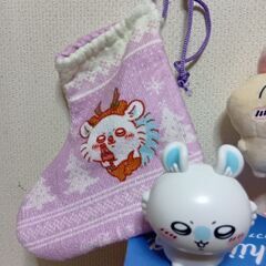 ちいかわ　ソファ型ジュエリーBOX＆モモンガくつ下巾着＆ひも付きぬいぐるみ＆モモンガプラフィギィアの画像