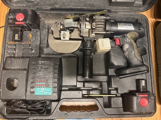 イクラ　コードレスパンチャー　IS-MP15L