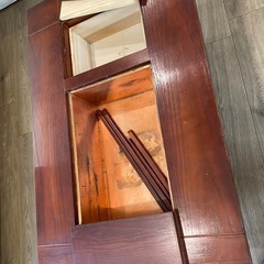 囲炉裏　
テーブルの画像