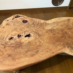 一枚板テーブルの画像