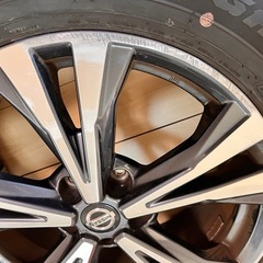 日産エクストレイル18インチ 純正タイヤの画像