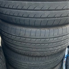タイヤ4本セット　215/60R17 ヨコハマタイヤ　ブルーアースの画像