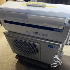 お薦め品‼️分解洗浄済み‼️自動おそうじ機能 三菱ルームエアコン 4.0kW14-17畳用2016年の画像