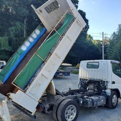 三菱ふそう キャンター ３トン　ダンプ車の画像